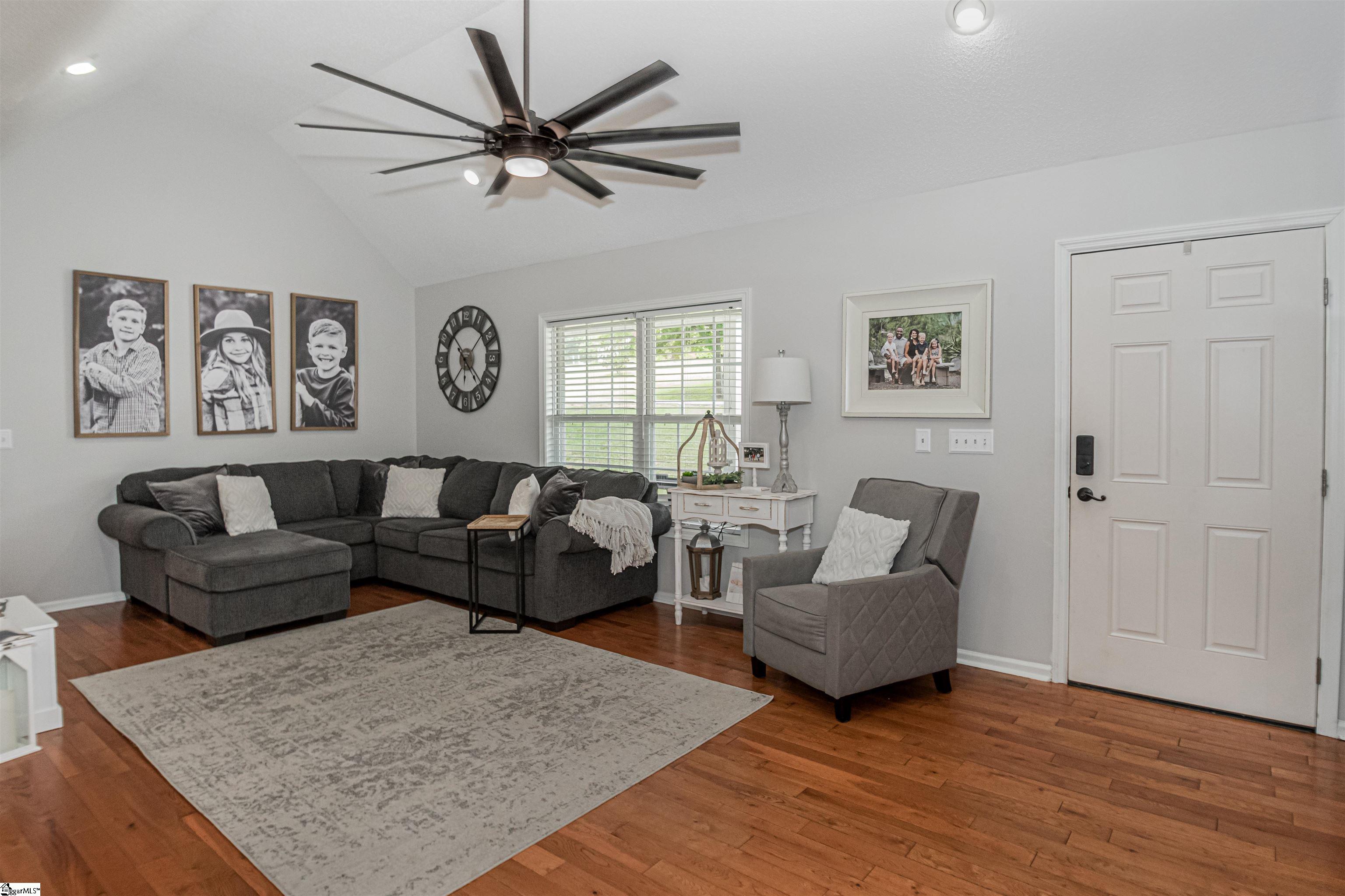 543 Hillandale Road Liberty, SC 29657 - Photo 7 of 36 Gallery Image 7