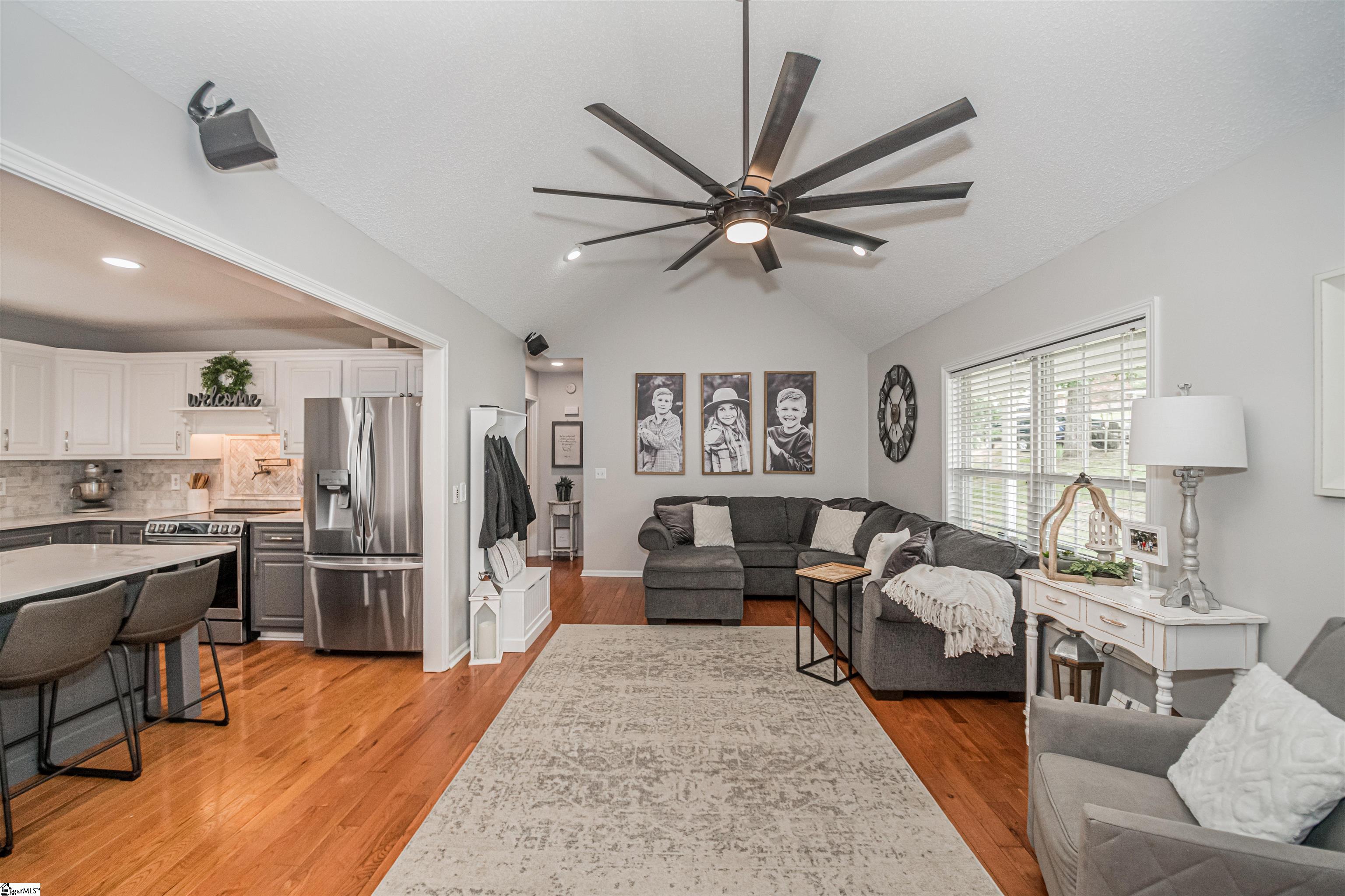 543 Hillandale Road Liberty, SC 29657 - Photo 8 of 36 Gallery Image 8