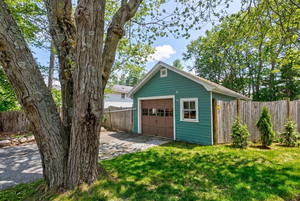 14 Francis Wyman Road Burlington, MA 01803 - Photo 5 of 41 a house with trees in the background