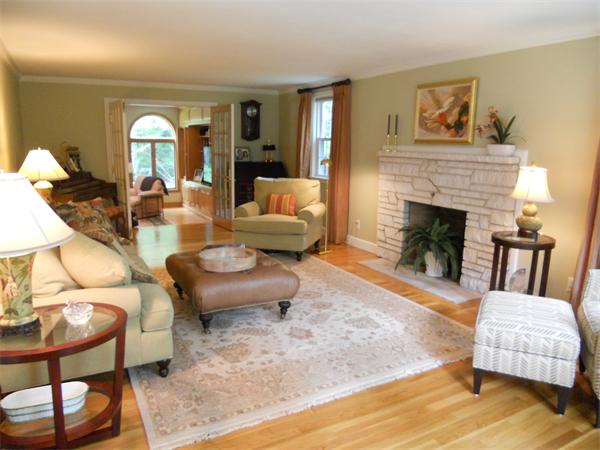 15 Yorkshire Road Dover, MA 02030 - Photo 3 of 25 Gallery Image 3