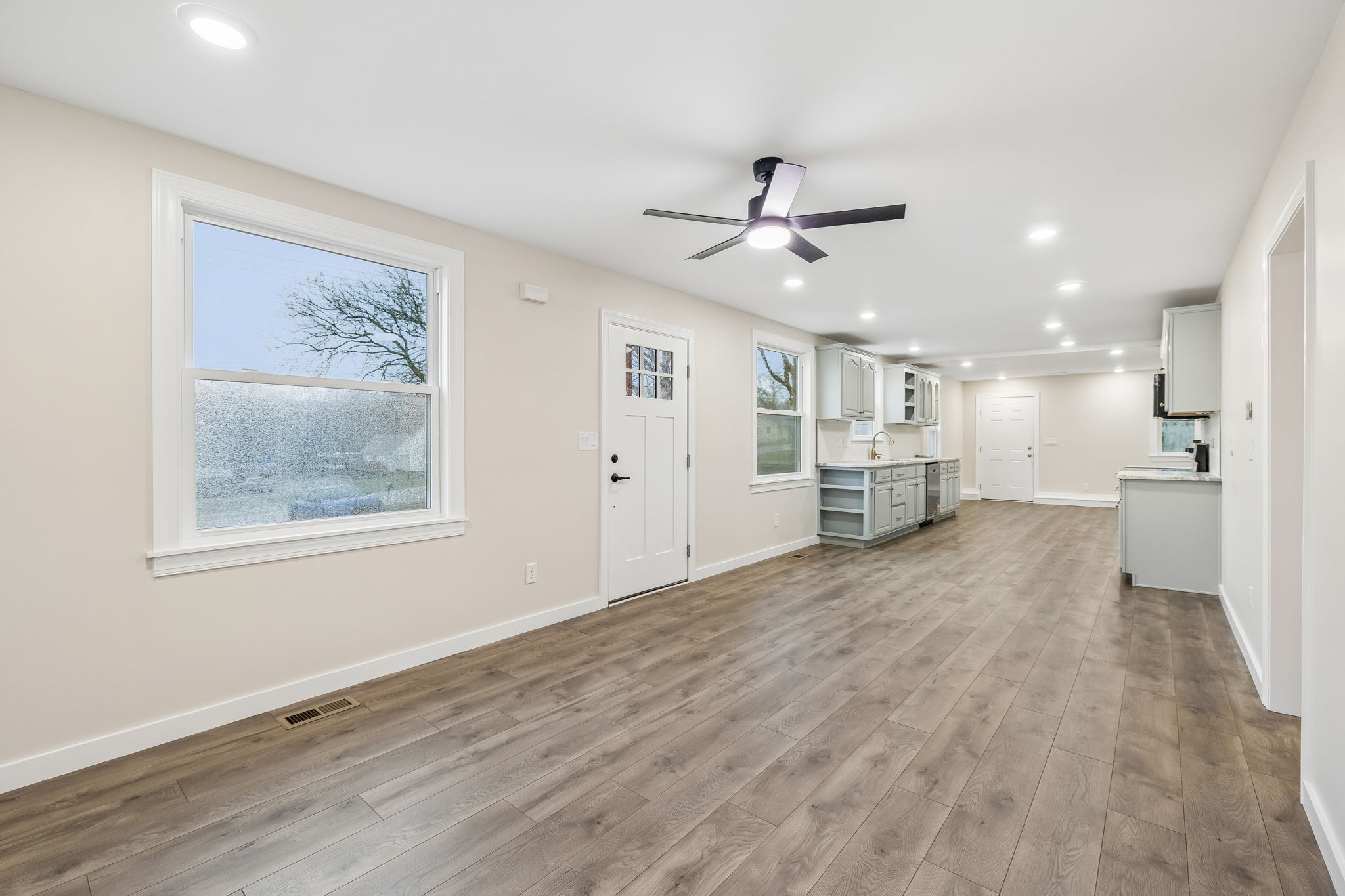 305 Randy Road Madison, TN 37115 - Photo 3 of 32