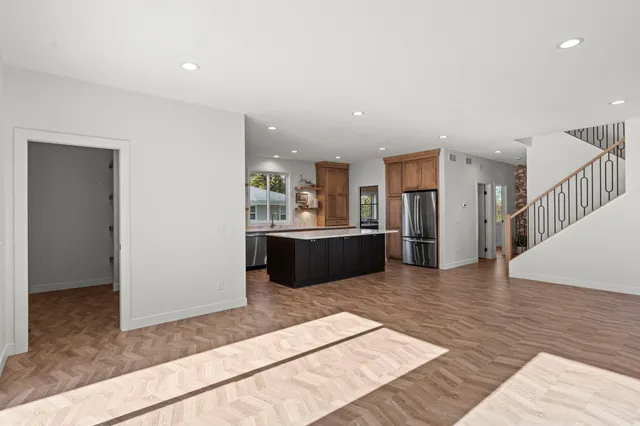 $995,000 | 6221 West 37th Street, St. Louis Park, MN 55416