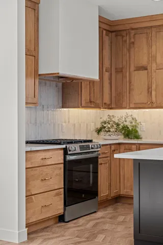 $995,000 | 6221 West 37th Street, St. Louis Park, MN 55416