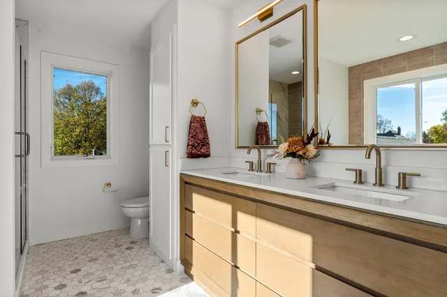 $995,000 | 6221 West 37th Street, St. Louis Park, MN 55416