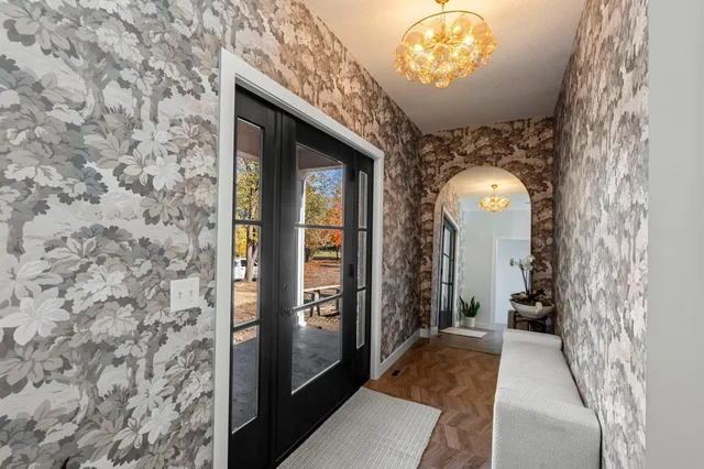 $995,000 | 6221 West 37th Street, St. Louis Park, MN 55416