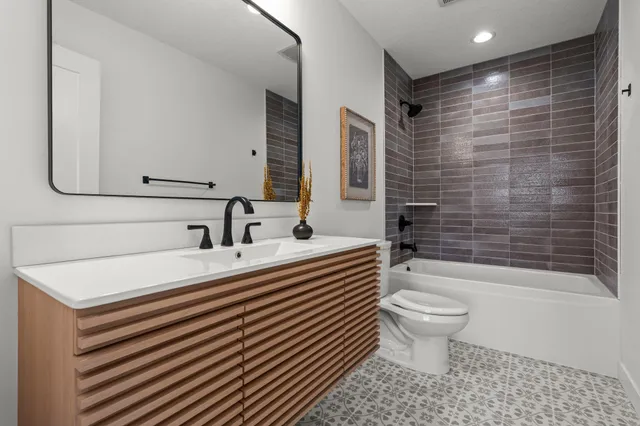 $995,000 | 6221 West 37th Street, St. Louis Park, MN 55416