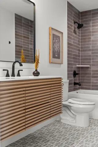 $995,000 | 6221 West 37th Street, St. Louis Park, MN 55416