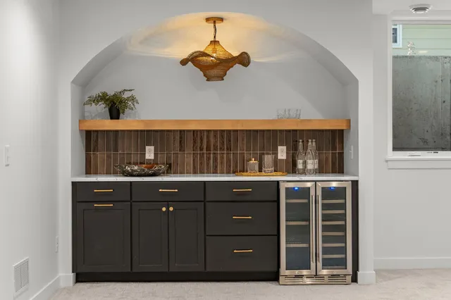 $995,000 | 6221 West 37th Street, St. Louis Park, MN 55416