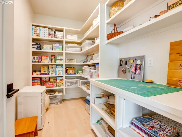 $2,150,000 | 522 Province Drive, Camas, WA 98607