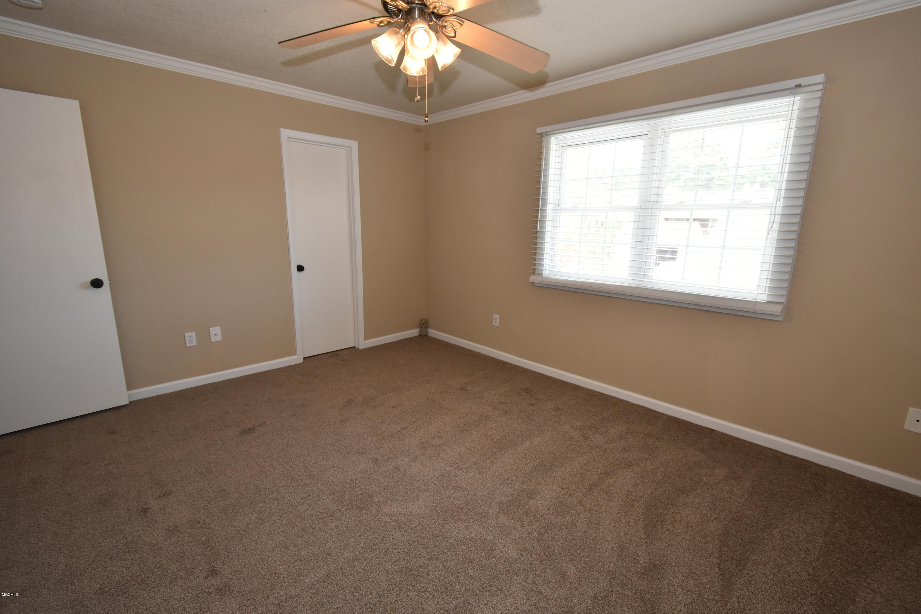 928 Courthouse Road, Unit 3 Gulfport, MS 39507 - Photo 25 of 32 DSC_9797