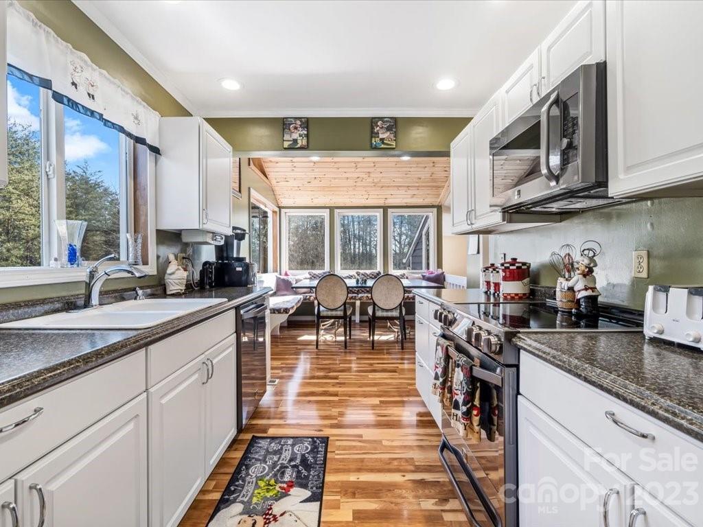 3760 Rabbits Run Place Lenoir, NC 28645 - Photo 11 of 33 Gallery Image 11