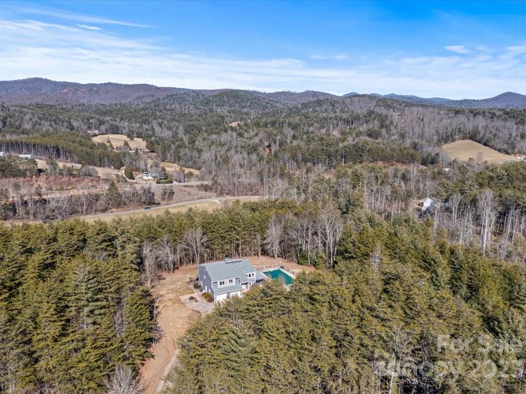 3760 Rabbits Run Place Lenoir, NC 28645 - Photo 5 of 33 Gallery Image 5