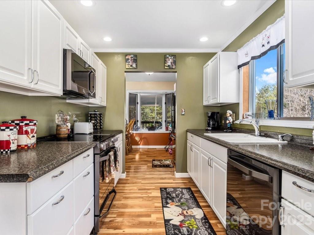 3760 Rabbits Run Place Lenoir, NC 28645 - Photo 10 of 33 Gallery Image 10