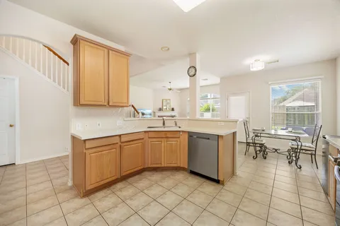 $349,000 | 19639 Oakwood Falls Trail, Houston, TX 77084