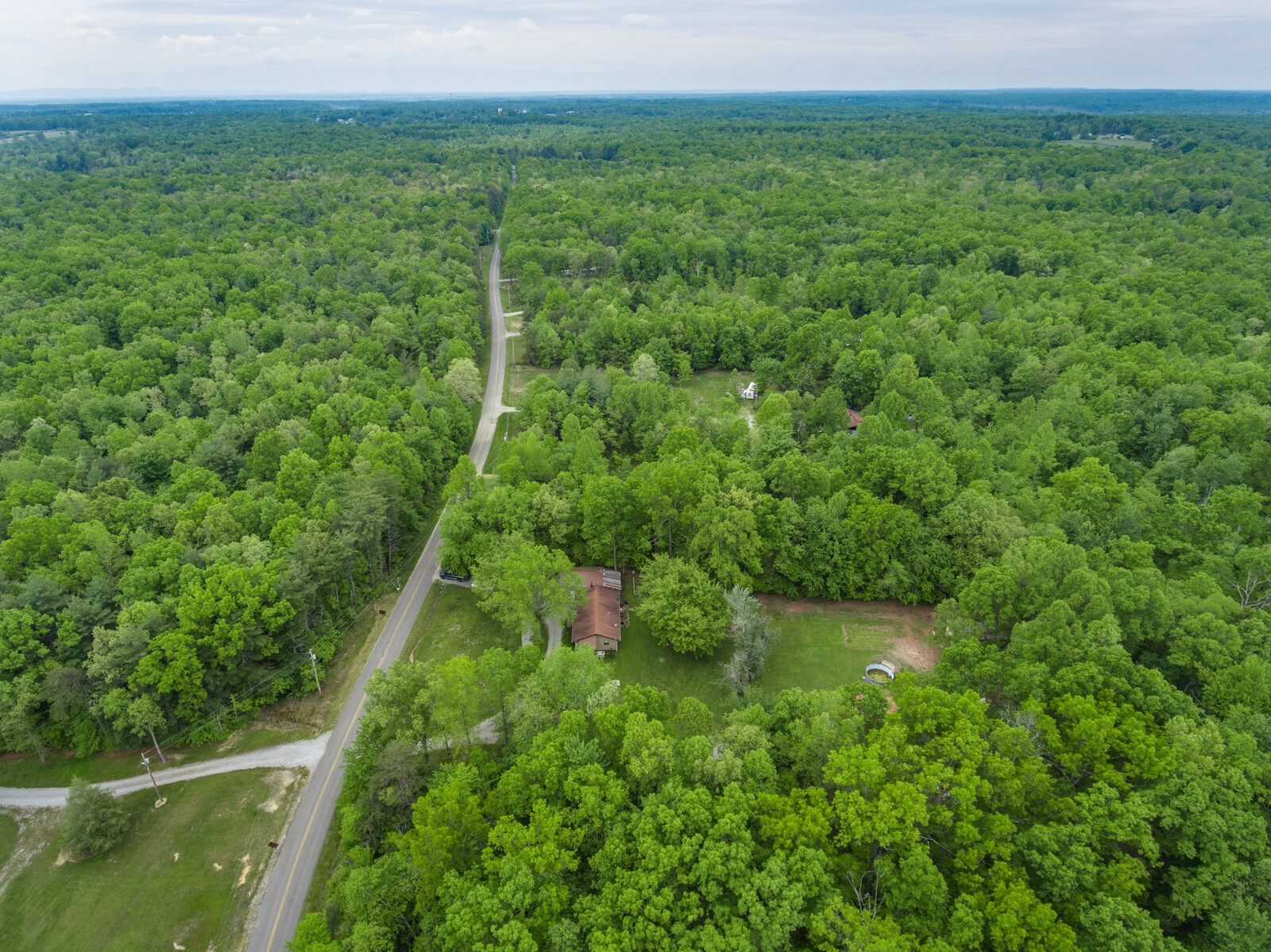 1853 Jr Camp Road Monterey, TN 38574 - Photo 4 of 40 Gallery Image 4