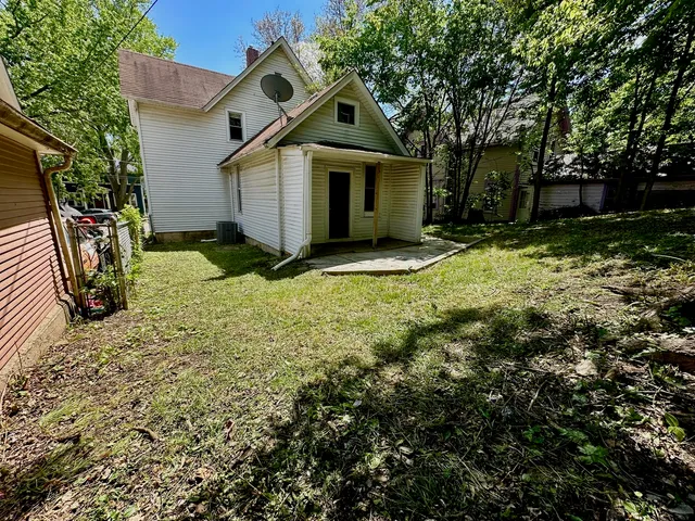 $230,000 | 370 North Street, Elgin, IL 60120