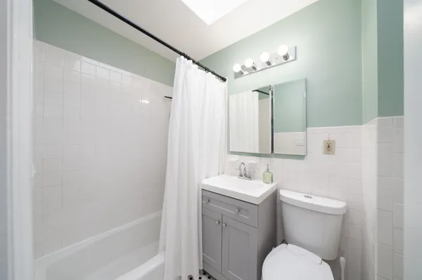 $4,000 | 205 14th Street, Unit 4F, Hoboken, NJ 07030