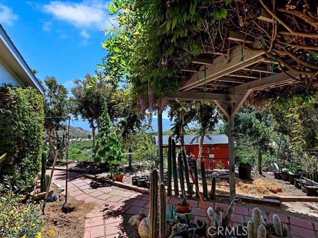 40410 Exa Ely Road Hemet, CA 92544 - Photo 43 of 74 a view of an outdoor space