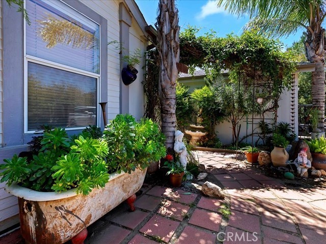 40410 Exa Ely Road Hemet, CA 92544 - Photo 8 of 74 a view of a backyard with sitting area