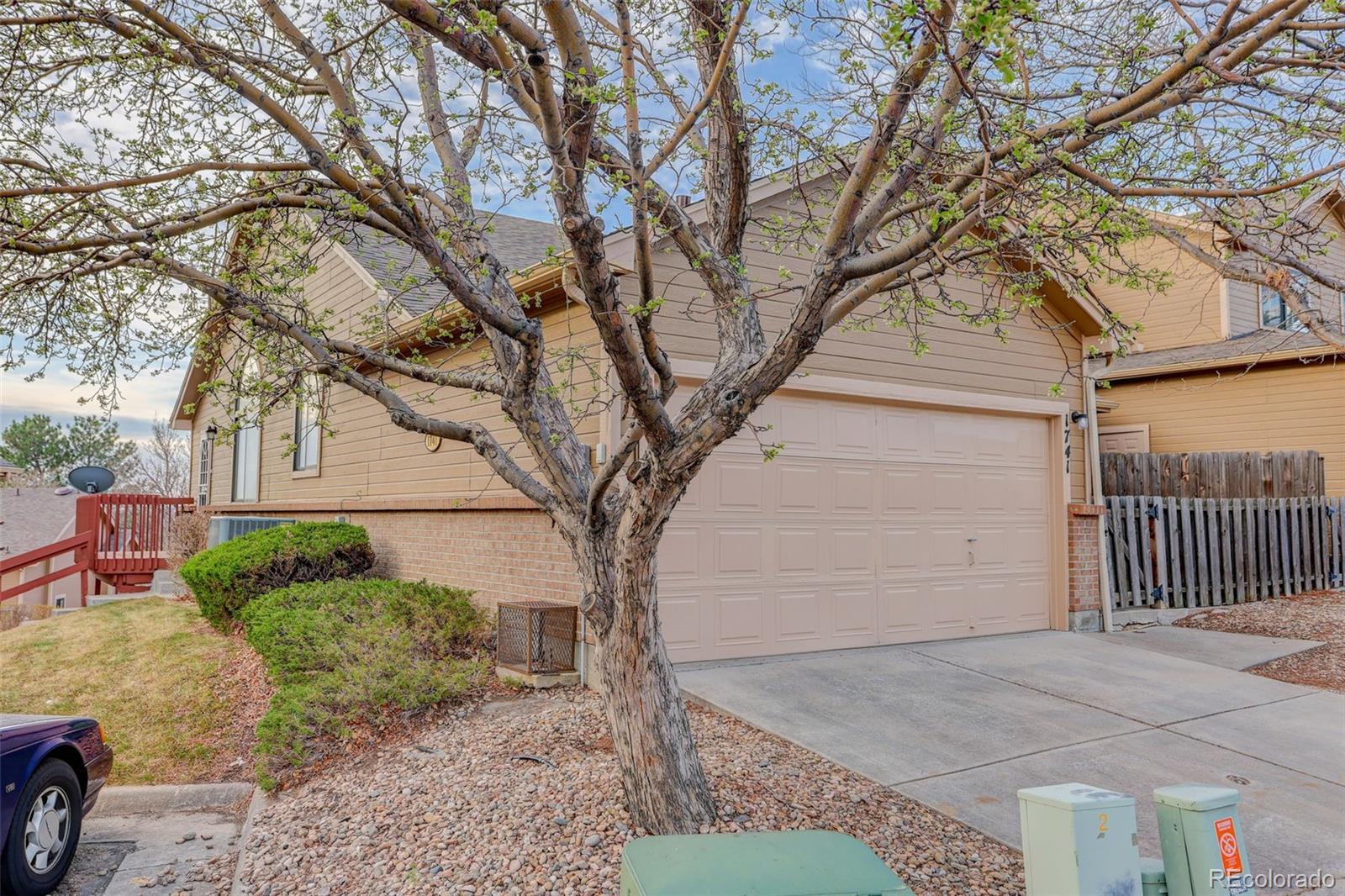 1741 South Deframe Street Lakewood, CO 80228 - Photo 6 of 48