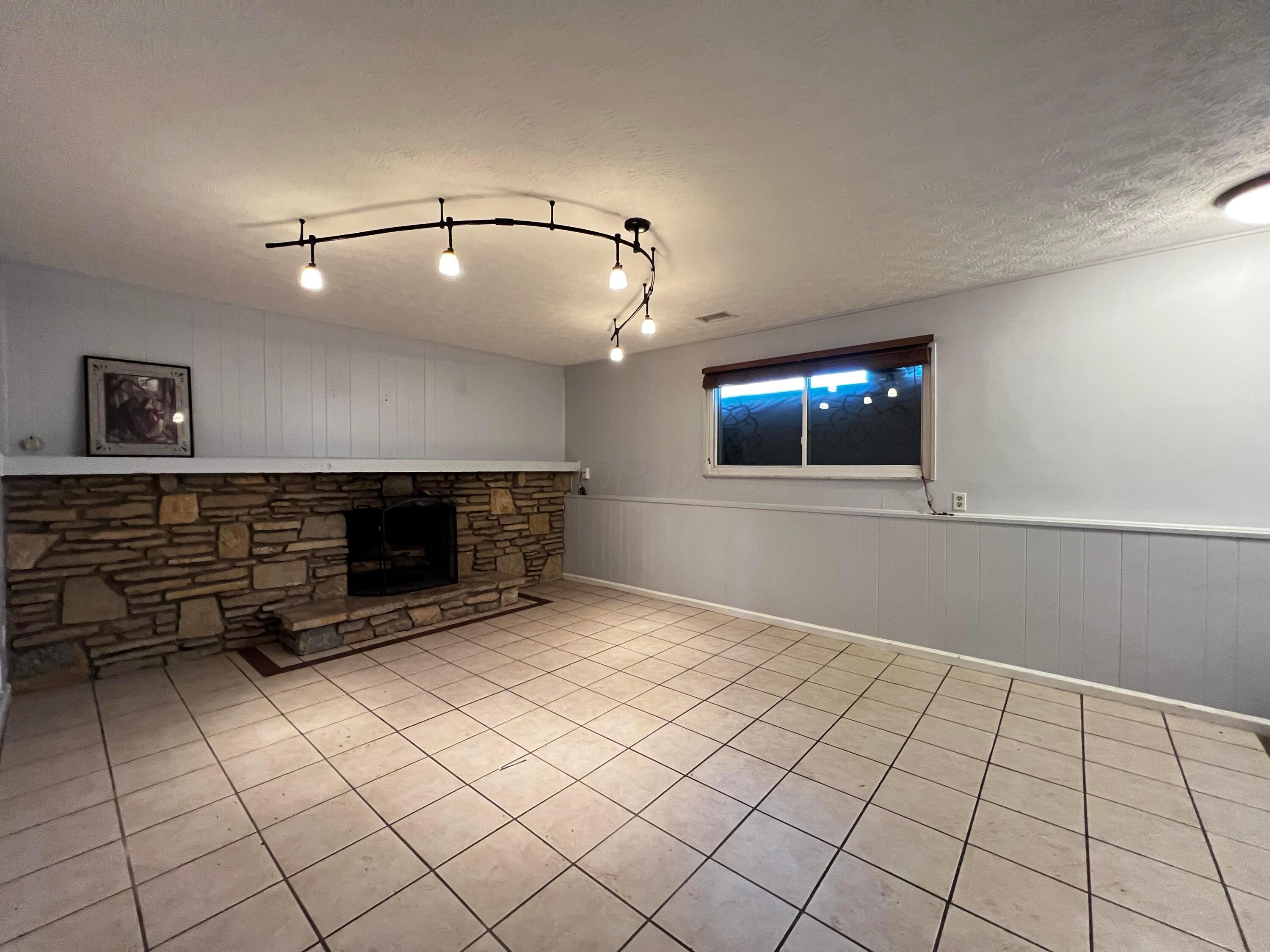 5260 Godown Road Columbus, OH 43235 - Photo 21 of 30 Lower level