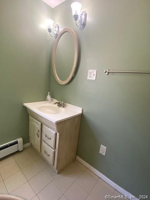 29 Hunts Brook Road Waterford, CT 06375 - Photo 12 of 28 Main level bathroom