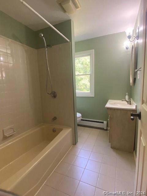 29 Hunts Brook Road Waterford, CT 06375 - Photo 13 of 28 Main level bathroom