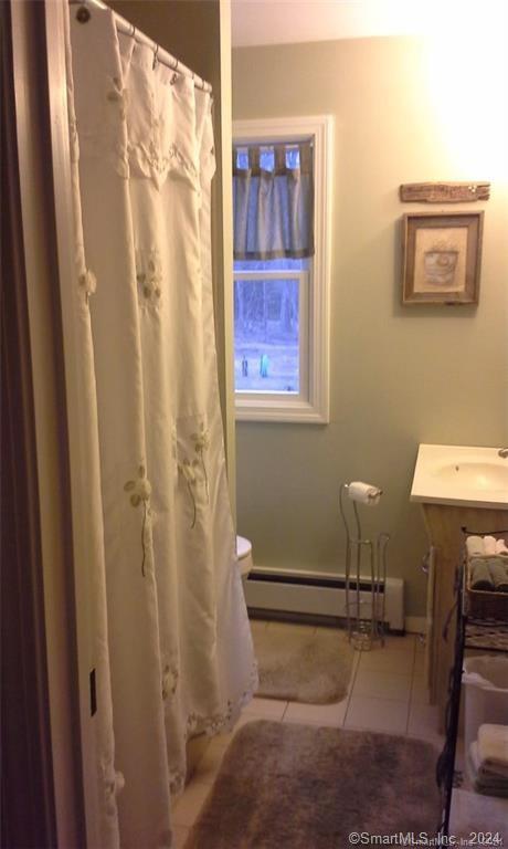 29 Hunts Brook Road Waterford, CT 06375 - Photo 14 of 28 Main level bathroom
