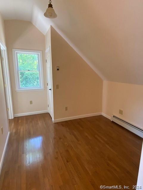 29 Hunts Brook Road Waterford, CT 06375 - Photo 16 of 28 Upstairs hallway