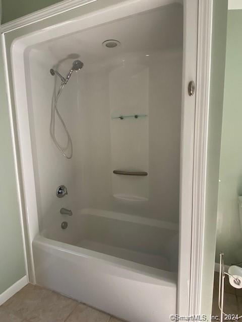 29 Hunts Brook Road Waterford, CT 06375 - Photo 24 of 28 Upstairs shower/tub