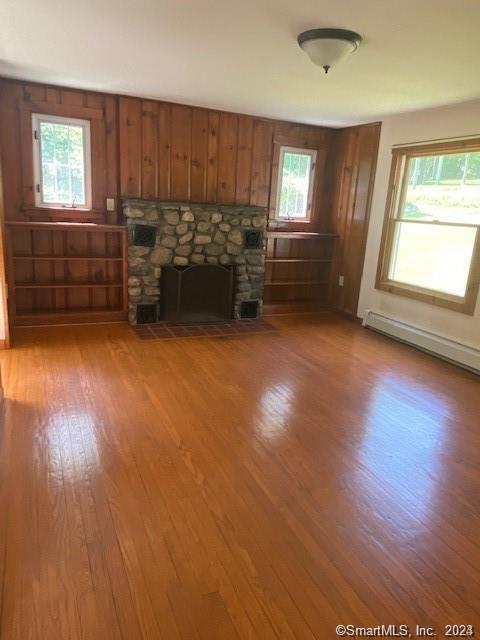 29 Hunts Brook Road Waterford, CT 06375 - Photo 3 of 28 Living room fireplace