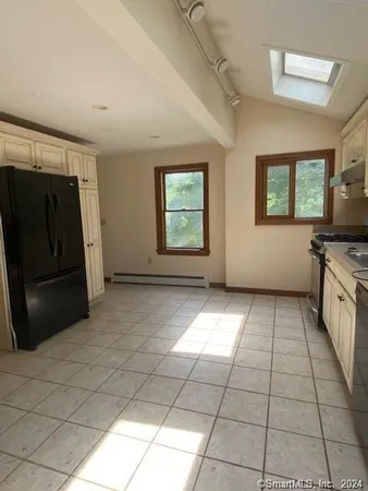$2,300 | 29 Hunts Brook Road, Waterford, CT 06375