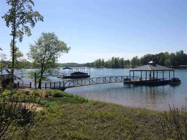 718 Navigator's Point Seneca, SC 29672 - Photo 3 of 25 Gallery Image 3