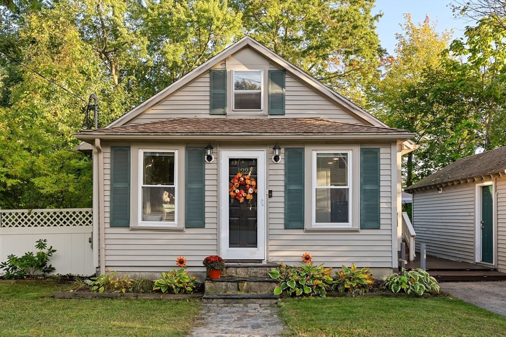 122 Reed Street Rockland, MA 02370 - Photo 1 of 39 Gallery Image 1