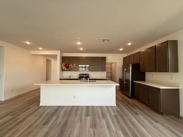 $2,895 | 4013 South 178th Lane, Goodyear, AZ 85338