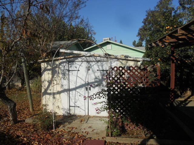 1577 North Hemlock Avenue Reedley, CA 93654 - Photo 17 of 18 Gallery Image 17