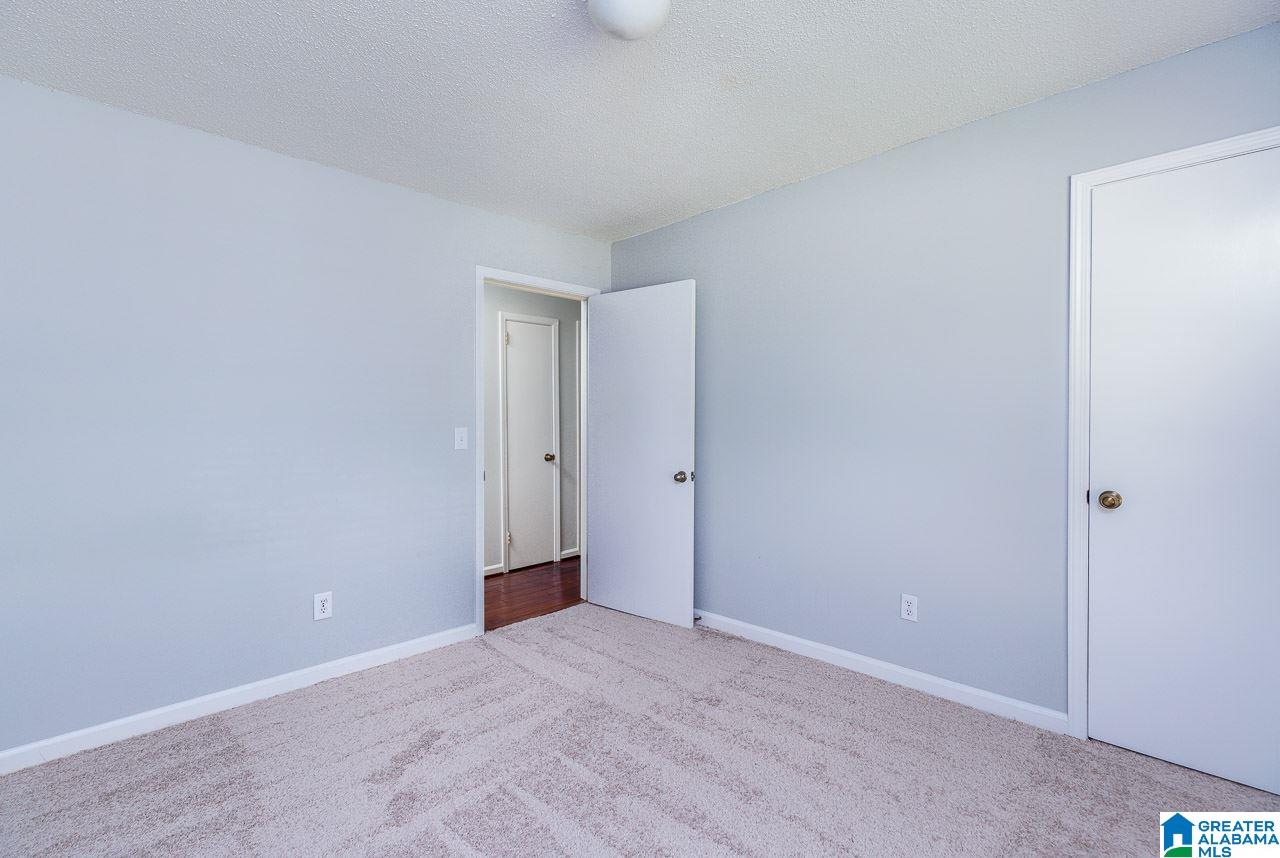 1045 Blue Ridge Boulevard Birmingham, AL 35226 - Photo 19 of 36