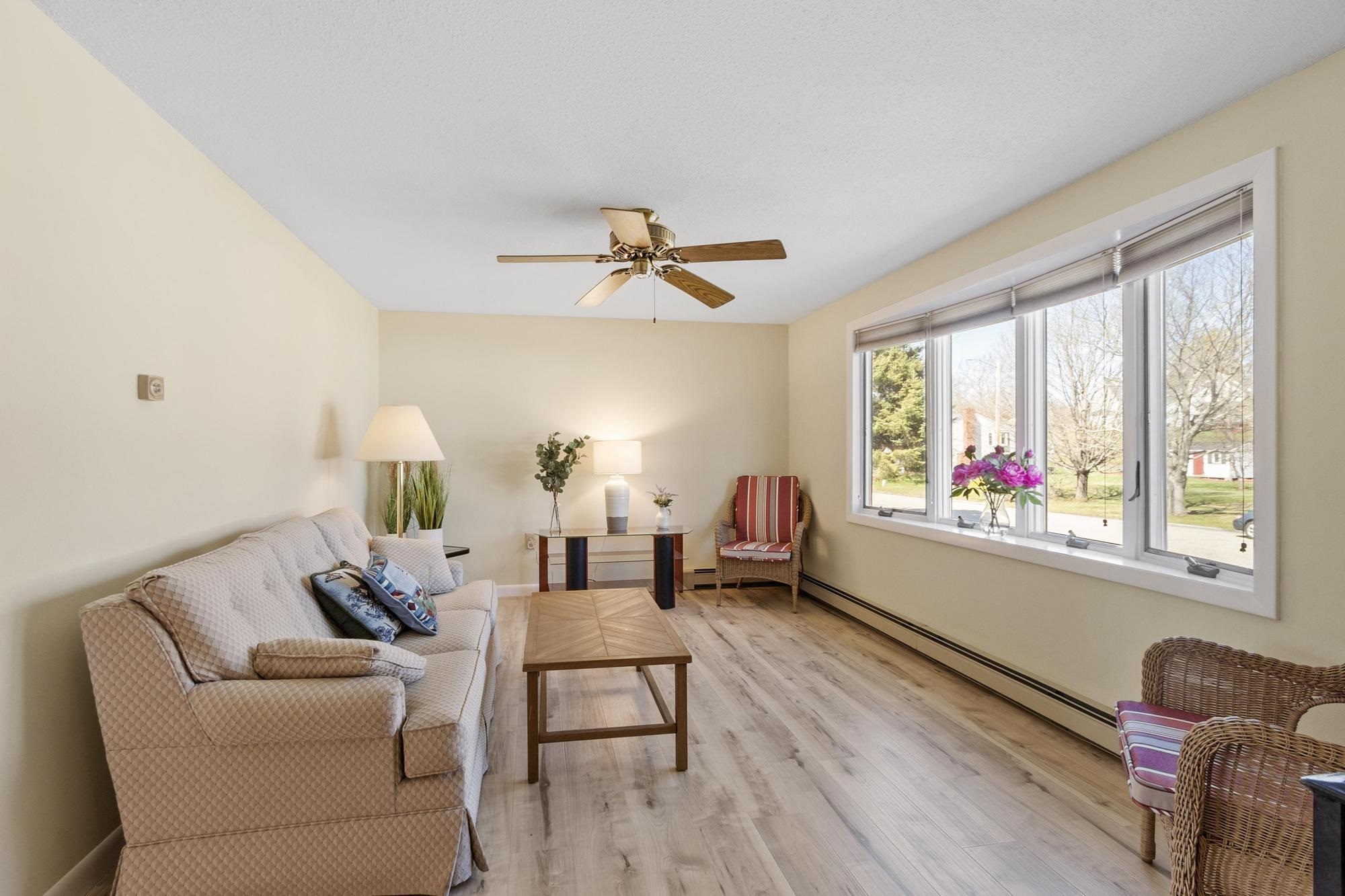 30 Davis Road Portsmouth, NH 03801 - Photo 4 of 34