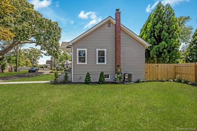 2 Cherry Road Bayville, NY 11709 - Photo 4 of 25