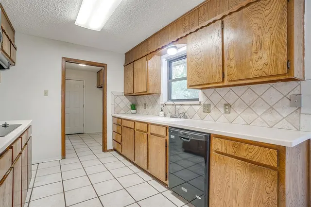 $338,000 | 8605 Marys Creek Drive, Benbrook, TX 76116