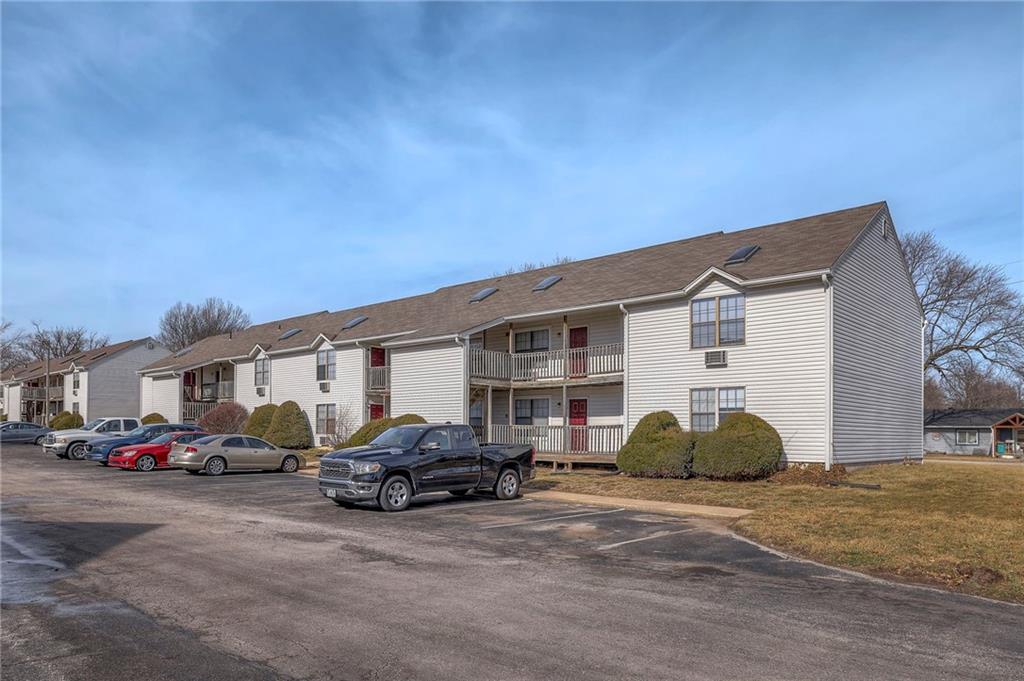 6822 Chapel Drive Belton, MO 64012 - Photo 17 of 43