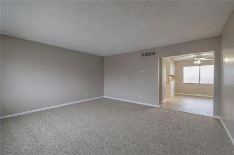 $9,495,000 | 6822 Chapel Drive, Belton, MO 64012