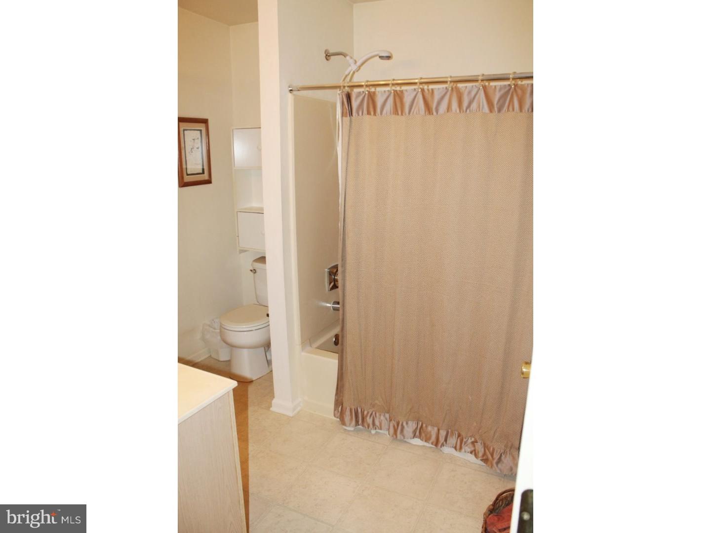 136 Alexander Road Beverly, NJ 08010 - Photo 13 of 25 Bathroom
