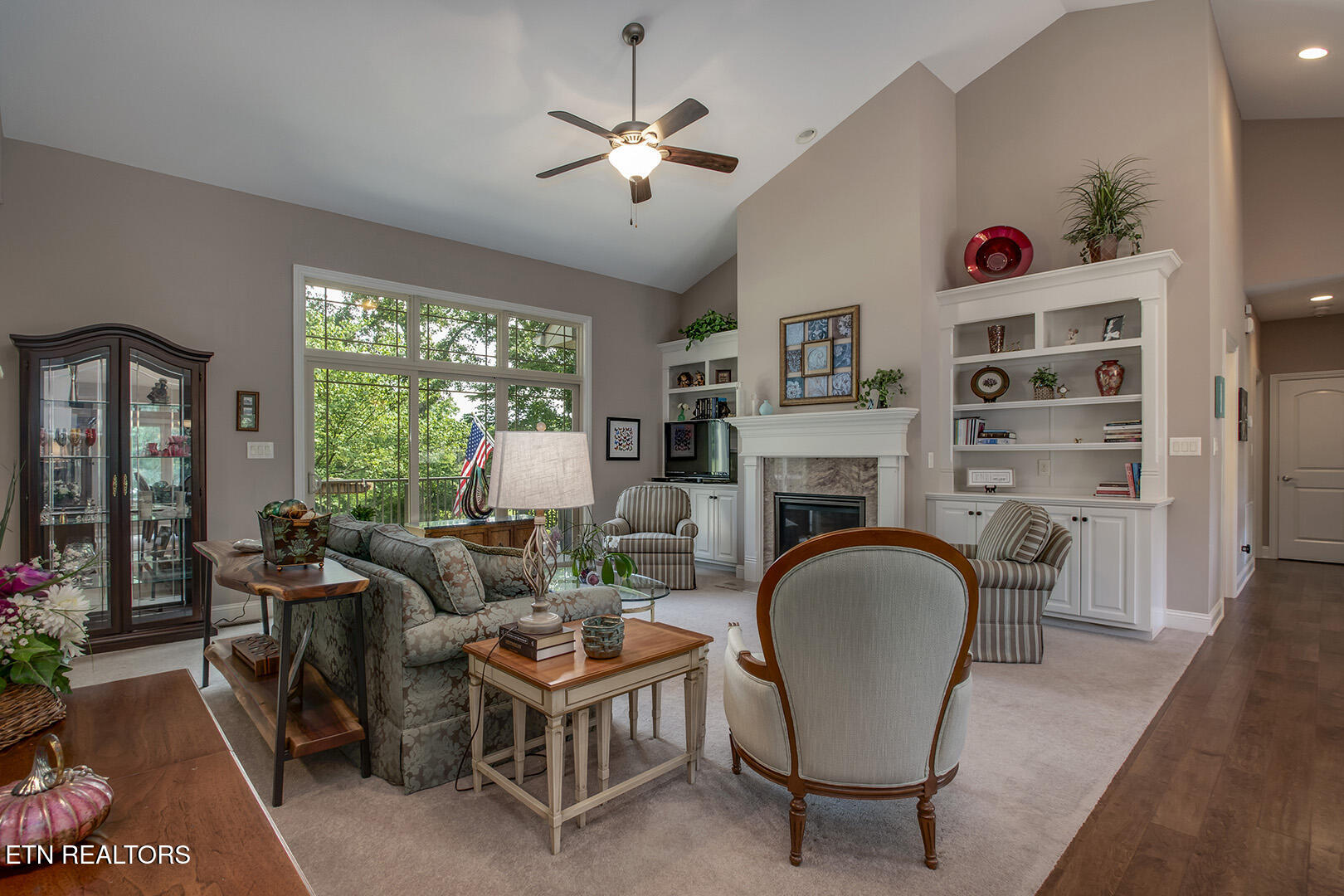 118 Daleyuhski Way Loudon, TN 37774 - Photo 8 of 60 08_118 Daleyuhski Trace_Living02