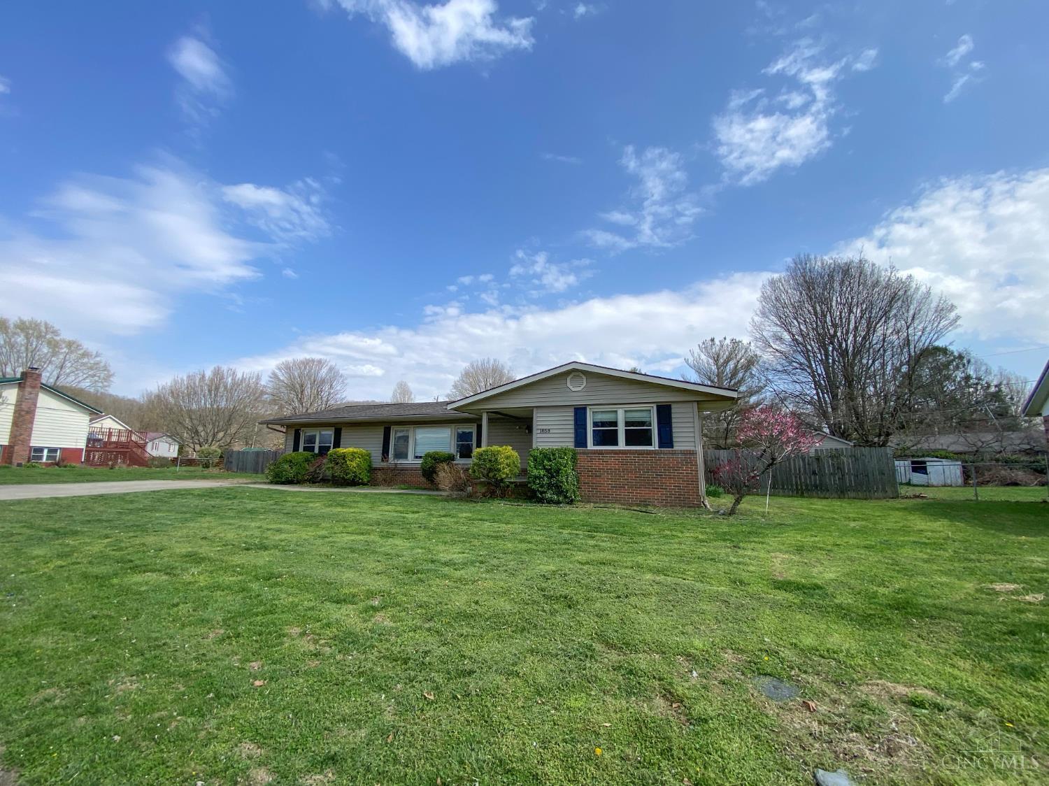 1858 Stivers Road Aberdeen, OH 45101 - Photo 2 of 26