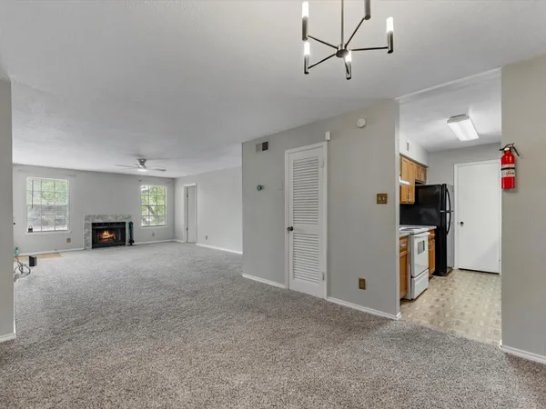 $1,300 | 9700 Leawood Boulevard, Unit 706, Houston, TX 77099