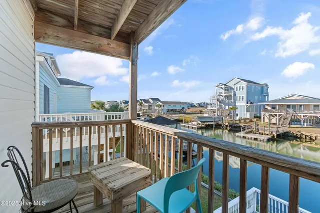 $900,000 | 135 Starfish Drive, Holden Beach, NC 28462
