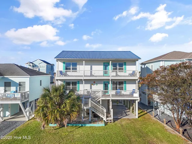 $900,000 | 135 Starfish Drive, Holden Beach, NC 28462