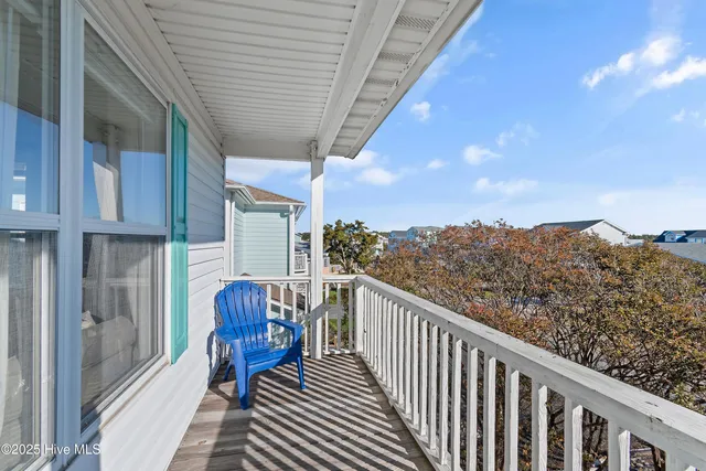 $900,000 | 135 Starfish Drive, Holden Beach, NC 28462