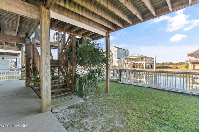 $900,000 | 135 Starfish Drive, Holden Beach, NC 28462